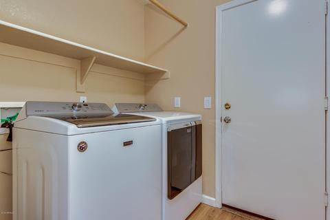 3226 E Blackhawk Dr, Phoenix, AZ 85050 photo 9