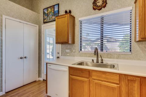 3226 E Blackhawk Dr, Phoenix, AZ 85050 photo 8