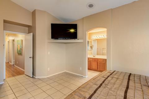 3226 E Blackhawk Dr, Phoenix, AZ 85050 photo 14