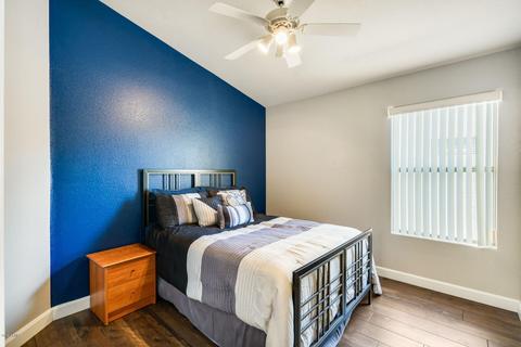 3825 E Irma Ln, Phoenix, AZ 85050 photo 13