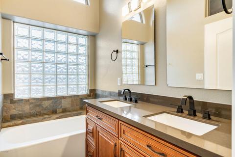 3825 E Irma Ln, Phoenix, AZ 85050 photo 19