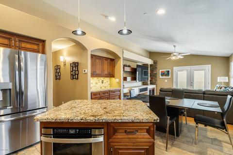 3825 E Irma Ln, Phoenix, AZ 85050 photo 8