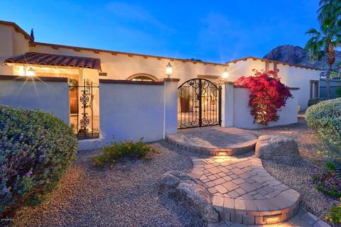 2204 E Glenn Dr, Phoenix, AZ 85020 photo 1