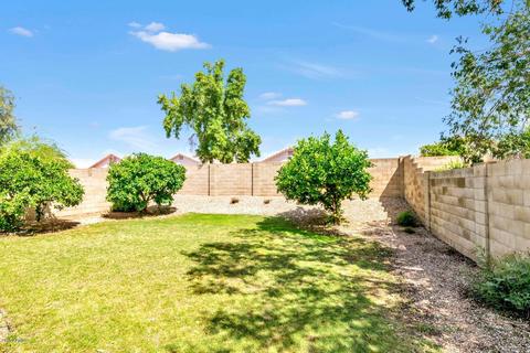 3352 E Kelton Ln, Phoenix, AZ 85032 photo 24