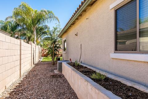 2748 E Rakestraw Ln, Gilbert, AZ 85298 photo 9