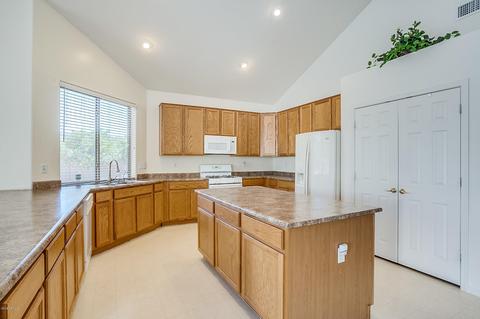 7427 S 25th Dr, Phoenix, AZ 85041 photo 11