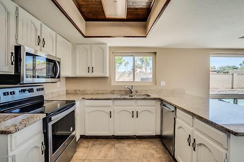 532 E Meadow Ln, Phoenix, AZ 85022 photo 9