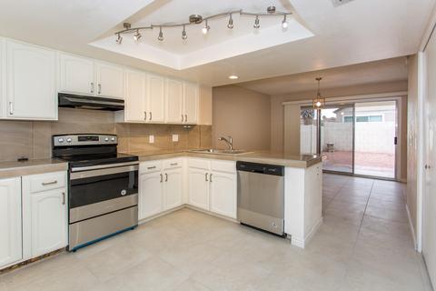 430 E Kerry Ln, Phoenix, AZ 85024 photo 4