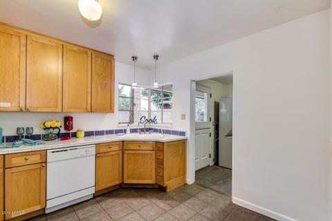 1546 E Cheery Lynn Rd, Phoenix, AZ 85014 photo 12