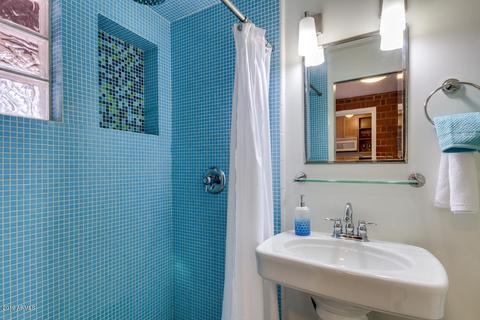 1546 E Cheery Lynn Rd, Phoenix, AZ 85014 photo 14