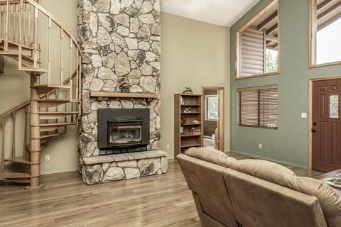 2842 Constellation Ln, Overgaard, AZ 85933 photo 4