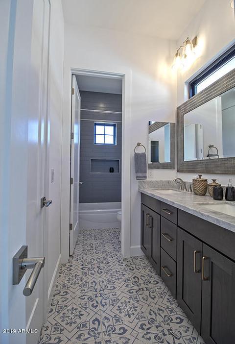 4022 E Campus Dr, Phoenix, AZ 85018 photo 25