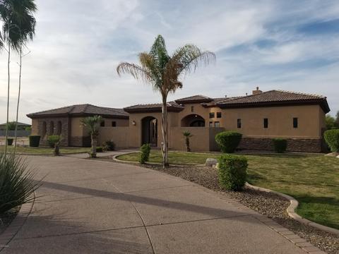 2916 E Arrowhead Trail Trl, Gilbert, AZ 85297 photo 2