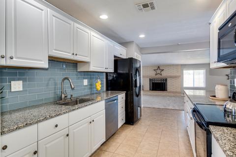 1560 W 5th Pl, Mesa, AZ 85201 photo 2