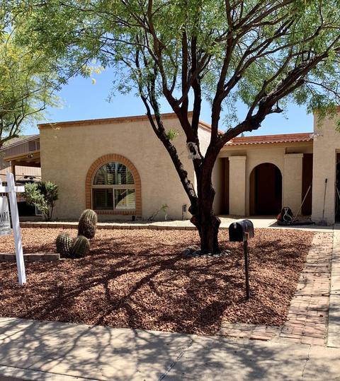 4353 E Pearce Rd, Phoenix, AZ 85044 photo 1
