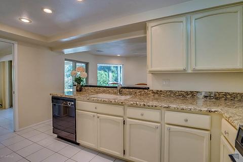 1822 E Desert Park Ln, Phoenix, AZ 85020 photo 3