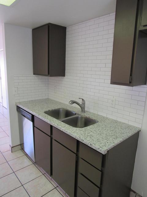 7202 W Earll Dr, Phoenix, AZ 85033 photo 4
