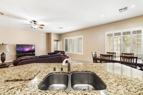 4228 W Reddie Loop, Phoenix, AZ 85083 photo 9