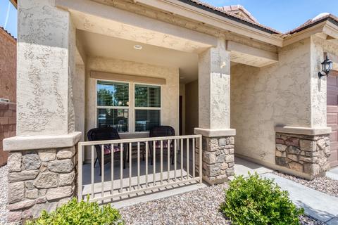 2666 E Gillcrest Rd, Gilbert, AZ 85298 photo 2
