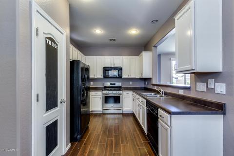 2925 S Hansen Dr, Gilbert, AZ 85295 photo 8