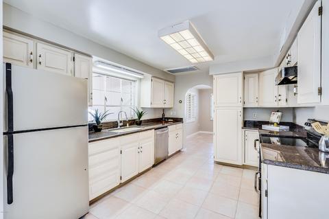 3335 E Osborn Rd, Phoenix, AZ 85018 photo 16