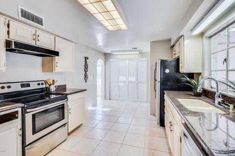 3335 E Osborn Rd, Phoenix, AZ 85018 photo 15