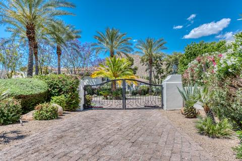 4340 N 57th Pl, Phoenix, AZ 85018 photo 1