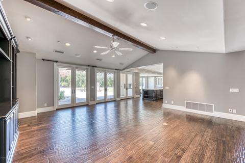4340 N 57th Pl, Phoenix, AZ 85018 photo 11