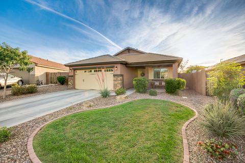 7958 S Sorrell Ln, Gilbert, AZ 85298 photo 2