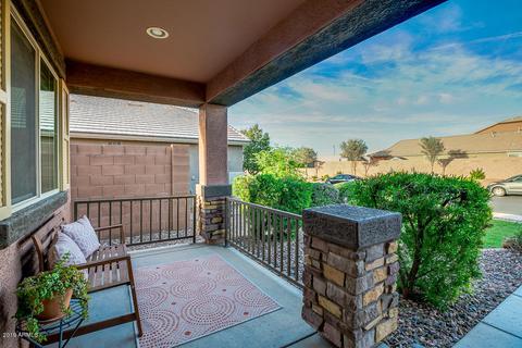 7958 S Sorrell Ln, Gilbert, AZ 85298 photo 4