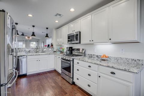 7958 S Sorrell Ln, Gilbert, AZ 85298 photo 9
