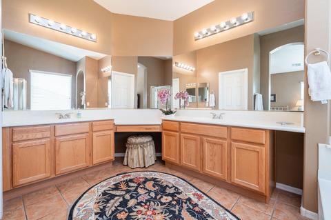 2910 E Comstock Dr, Gilbert, AZ 85296 photo 20