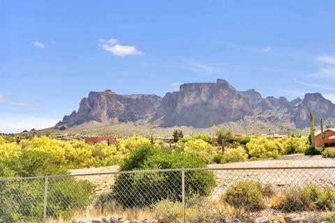 5174 E Forest St, Apache Junction, AZ 85119 photo 2