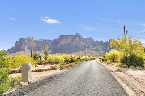 5174 E Forest St, Apache Junction, AZ 85119 photo 3