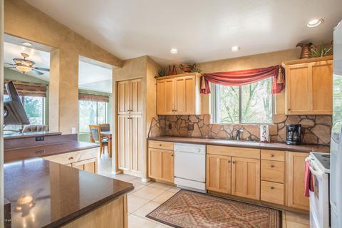 553 E Canyon St, Apache Junction, AZ 85119 photo 28