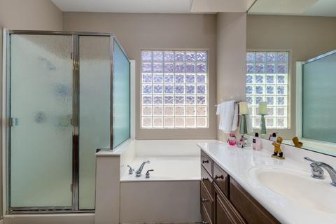 1828 E Desert Ln, Phoenix, AZ 85042 photo 16