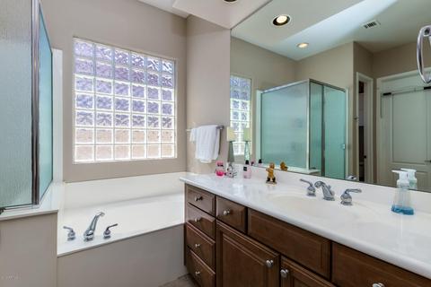 1828 E Desert Ln, Phoenix, AZ 85042 photo 15