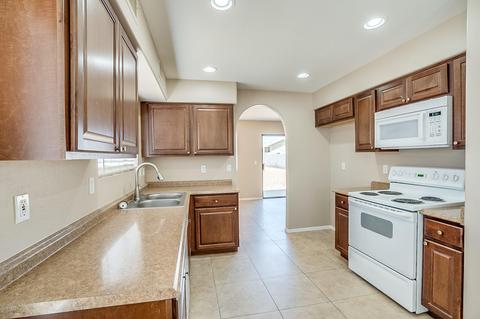 412 N Aaron Cir, Mesa, AZ 85207 photo 3