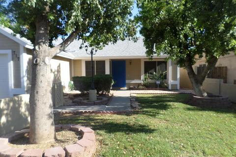717 W Sequoia Dr, Phoenix, AZ 85027 photo 1