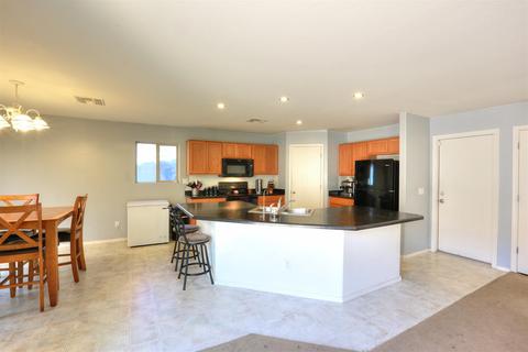 2284 E 25th Ave, Apache Junction, AZ 85119 photo 2