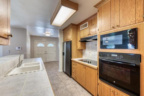 3402 N 43rd Pl, Phoenix, AZ 85018 photo 5