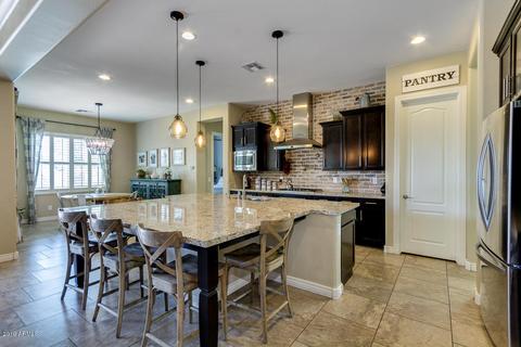 3855 Ellis St, Mesa, AZ 85205 photo 2