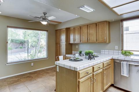 1825 E Winchcomb Dr, Phoenix, AZ 85022 photo 11