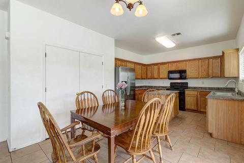 6724 S 36th Ln, Phoenix, AZ 85041 photo 8