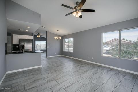 8614 E Capri Ave, Mesa, AZ 85208 photo 2