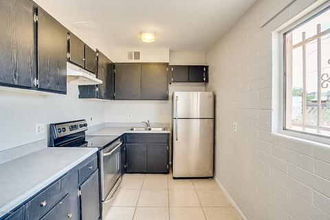 1707 E Mobile Ln, Phoenix, AZ 85040 photo 2