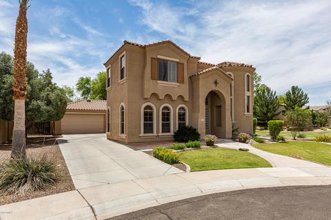 3757 E Latham Ct, Gilbert, AZ 85297 photo 2