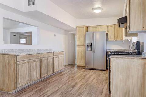 2948 E Mobile Ln, Phoenix, AZ 85040 photo 9