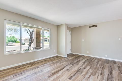 2009 W Greenbriar Dr, Phoenix, AZ 85023 photo 4
