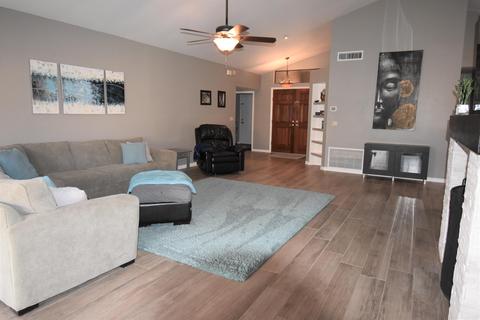 3835 E Cathedral Rock Dr, Phoenix, AZ 85044 photo 4